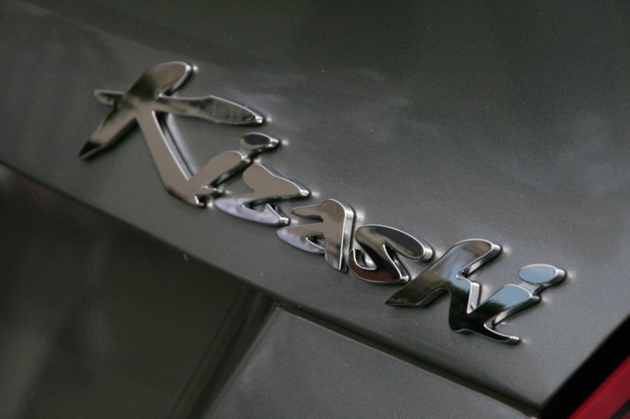  Suzuki Kizashi 2010 года  (фото 132 из 136)